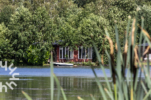 4 persoons chalet met eigen vlonder aan het Goudmeer nabij het Drents Friese Wold