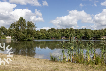 014 4 persoons chalet met eigen vlonder aan het Goudmeer nabij het Drents Friese Wold