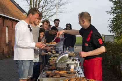 011 Prachtige 65 persoons groepsaccommodatie aan de Friese Meren