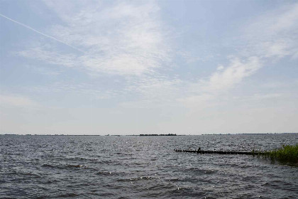 004 Combinatie van twee landelijk gelegen 5 persoons vakantiehuizen nabij het Tjeukemeer