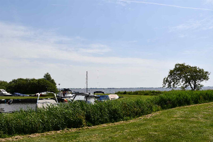 003 Knus 4 persoons vakantiehuis met heerlijke tuin in het Friese Rohel, nabij het Tjeukemeer