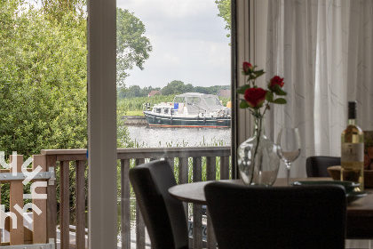 018 Vakantiehuis voor 4 pers. inclusief boot, aan de rivier de Tjonger in Bantega, Friesland