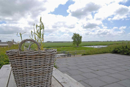 001 Prachtig gelegen groepsaccommodatie voor 22 personen met vrij uitzicht, aan viswater