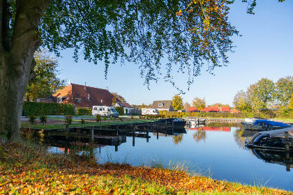 027 Comfortabel 6 persoons vakantiebungalow op mooi gezinspark met zwemvijver