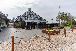 Appartement met Havenzicht, gelegen aan het Sneekermeer