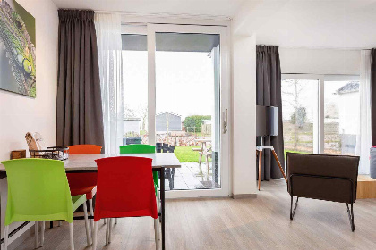 001 Prachtig en comfortabel 2 persoons appartement aan het Sneekermeer