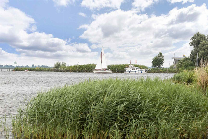 009 Prachtig en comfortabel 2 persoons appartement aan het Sneekermeer