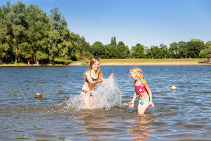 008 5 persoons chalet met sauna en bubbelbad op recreatiepark Esmeer