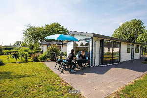 Basic chalet voor 4 personen op vakantiepark Esmeer in Aalst