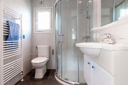 001 Mooi 5 persoons chalet met bubbelbad op vakantiepark Het Esmeer