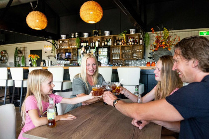 023 Mooi 5 persoons chalet met bubbelbad op vakantiepark Het Esmeer