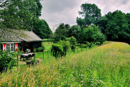 003 Sfeervol 4 persoons vakantiehuis, gelijkvloers met ligbad en grote tuin in Aalten