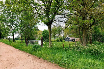 016 Sfeervol 4 persoons vakantiehuis, gelijkvloers met ligbad en grote tuin in Aalten