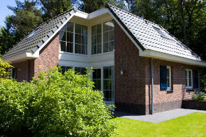 10 persoons groepsaccommodatie met open haard op Vakantiepark Beekbergen nabij de Veluwe