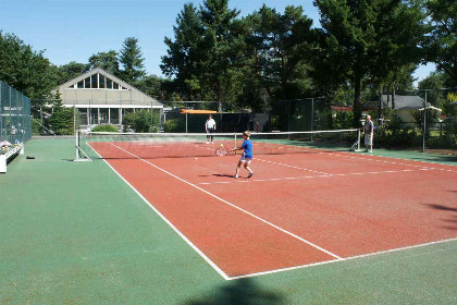 022 10 persoons groepsaccommodatie met open haard op Vakantiepark Beekbergen nabij de Veluwe