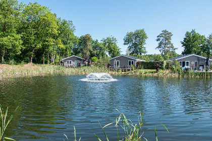 016 Gezellig4 persoons vakantiehuis met bubbelbad en sauna op vakantiepark midden op de Veluwe