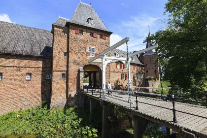 023 Luxe 4 persoons vakantiehuis met sauna en bubbelbad op de Veluwe nabij Beekbergen