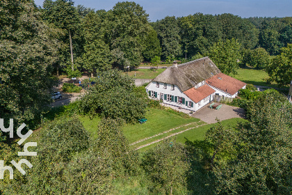 006 Prachtig gelegen 10 persoons vakantieboerderij in Berg en Dal