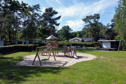 015 5 persoons chalet op vakantiepark 't Gelloo in Ede