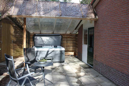 012 4 persoons vakantiehuis met heerlijke prive bubbelbad en sauna in de bossen op de Veluwe