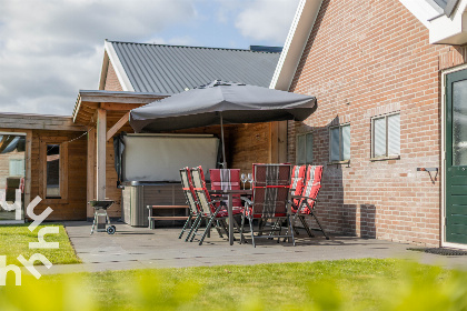 025 Zes persoons vakantiehuis met sauna en bubbelbad op de Veluwe