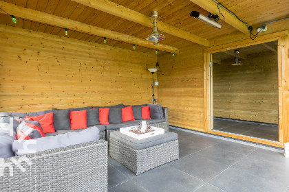 032 Zes persoons vakantiehuis met sauna en bubbelbad op de Veluwe