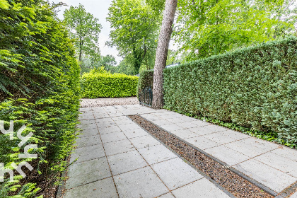 028 5 persoons bungalow met omheinde tuin en privacy op de Veluwe met een zwembad op het park