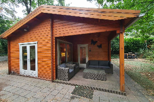 Comfortabel chalet met bubbelbad voor 4 tot 6 personen, gelegen in Ermelo op de Veluwe