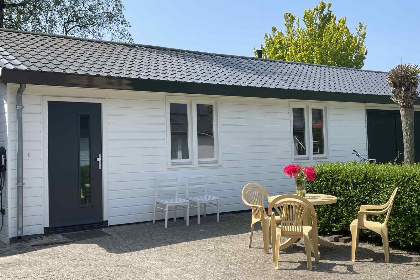 004 Mooie twee persoons chalet in een rustige, bosrijke omgeving nabij Ermelo