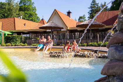 007 Luxe 4 persoons vakantiehuis met hottub nabij Garderen op de Veluwe