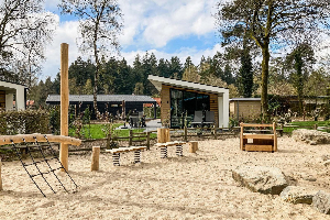 Prachtig 5 persoons vakantiehuis naast de speeltuin nabij Garderen op de Veluwe