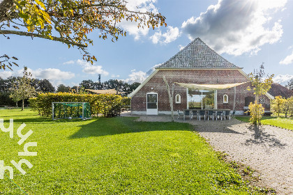 040 Heerlijke 15 persoons vakantieboerderij met gratis WiFi in Halle