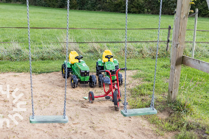 043 Heerlijke 15 persoons vakantieboerderij met gratis WiFi in Halle