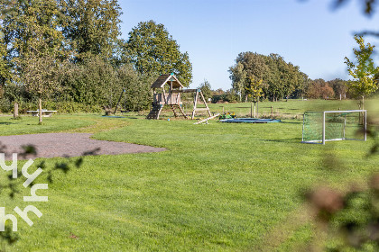 059 Heerlijke 15 persoons vakantieboerderij met gratis WiFi in Halle