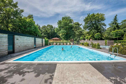 032 Chalet voor 5 personen met zonnige ligging op een vakantiepark op de Veluwe