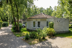 Vrijstaand 4 persoons bungalow in Harderwijk, op een vakantiepark op de Veluwe