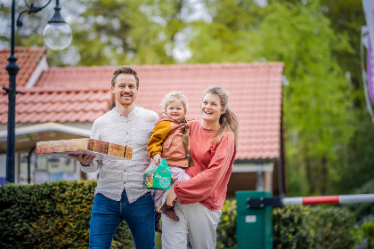 019 10 persoons vakantiehuis met een sauna, hottub en een bioscoop op vakantiepark de Rimboe