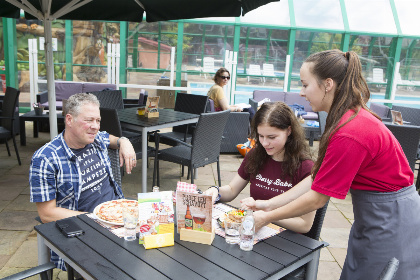 016 4 persoons Boslodge op een vakantiepark nabij Hoenderloo op de Veluwe