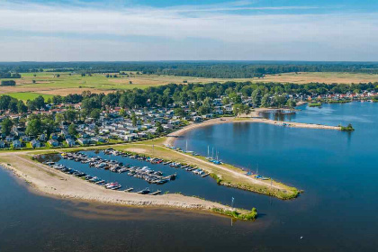 012 Luxe en modern vakantiehuis voor 4 personen op vakantiepark aan het Veluwemeer