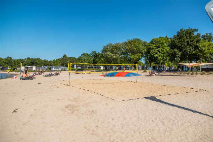 014 Vrijstaande 10 persoons villa met dakterras op een vakantiepark aan het Veluwemeer