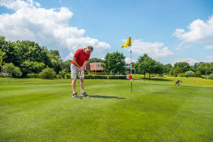 020 Heerlijk 6 persoons vakantiehuis op een vakantiepark aan de Maas