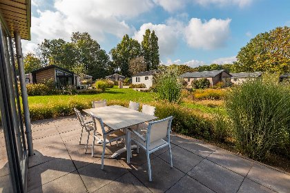 002 Maas Lande | 6 personen
