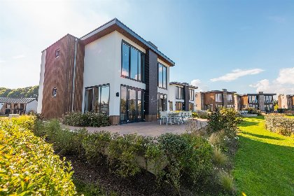 002 Maas Villa Waterzicht | 10 personen
