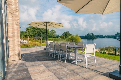 013 Maas Villa Waterzicht met Sauna | 10 personen