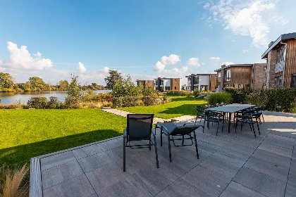 017 Maas Villa Waterzicht met Sauna | 10 personen