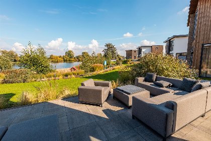 016 Maas Villa Waterzicht met Wellness | 10 personen