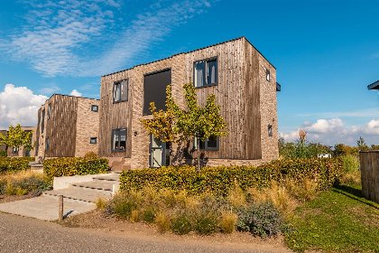 017 Maas Villa Waterzicht met Wellness | 10 personen