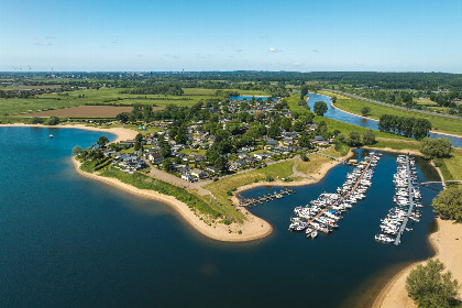 010 Comfortplaats aan het water