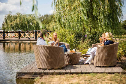 015 12 persoons vakantiehuis met bubbelbad en sauna op Residence Lichtenvoorde