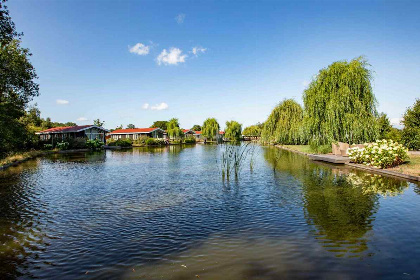 020 12 persoons vakantiehuis met prive zwembad, bubbelbad en sauna op Residence Lichtenvoorde